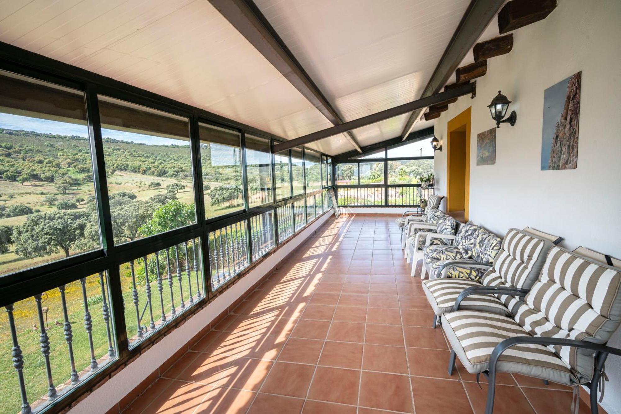 Casa Rural La Sierra De Monfraguee マルパルティダ・デ・プラセンシア エクステリア 写真